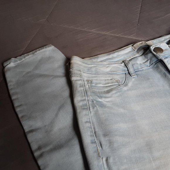 New Light Wash Ultra Stretch Skinny Jeans - Picture 3 of 10